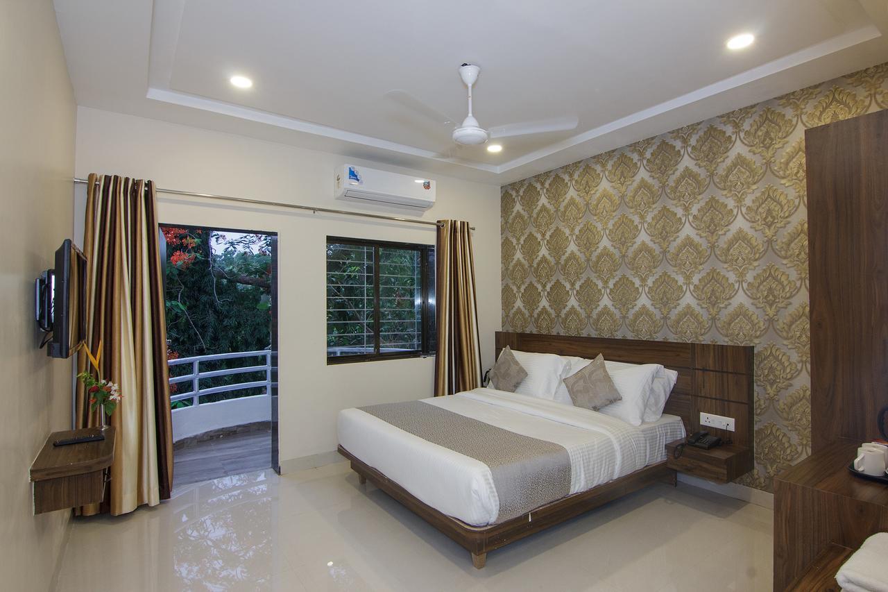 Strand Resort Lonavala Exteriér fotografie